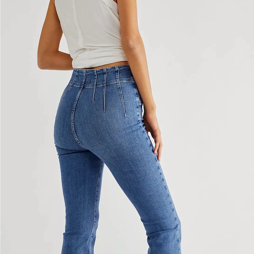 We The Free High Waisted Flared Women's Jeans - Picture 2 of 6